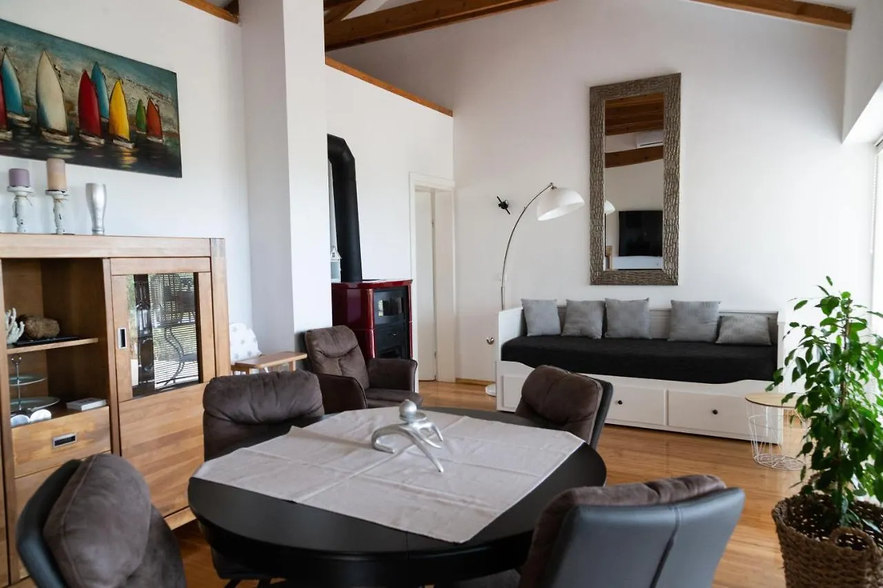 Brzac Officinalis - Family Vacation House